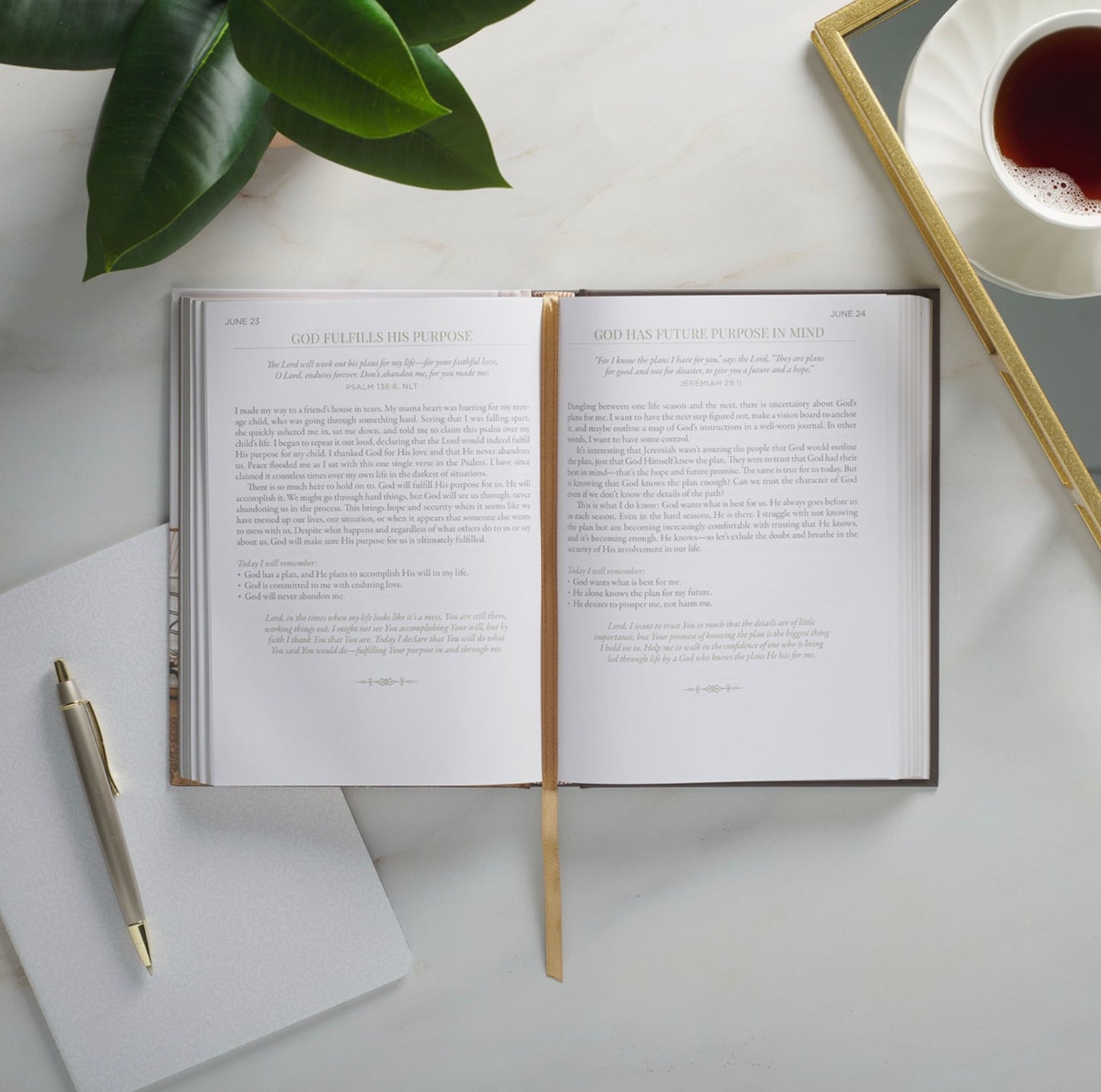 Devotional 10 Minutes with God For Women - Hardcover